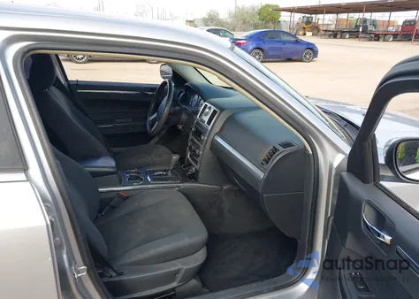 2010 Chrysler 300 Touring from USA, damaged, VIN 2C3CA4CD1AH198590